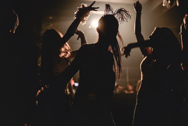 Night Out Can Lead to Tinnitus Night Out Can Lead to Tinnitus